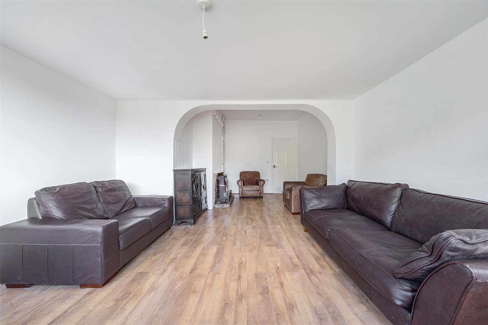 104 Gorseinon Road, Penllergaer, Swansea, SA4 9AB